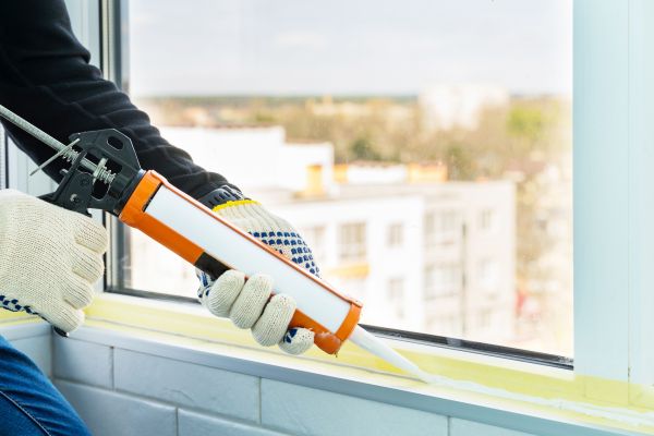 Cost of Window Recaulking Service in Rowlett