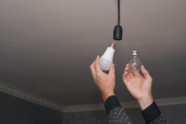 Cost of Light Bulbs Replacement in Rowlett