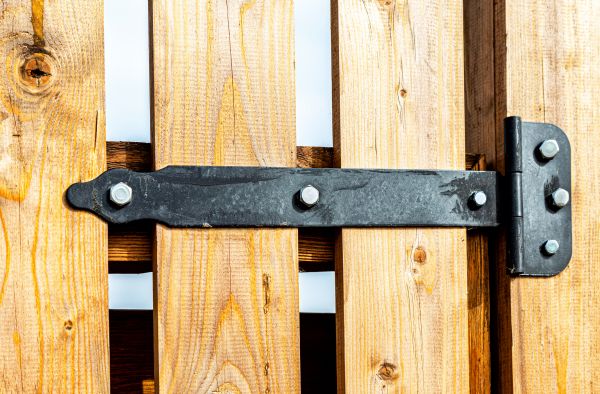 Cost of Gate Hinge Repair in Rowlett