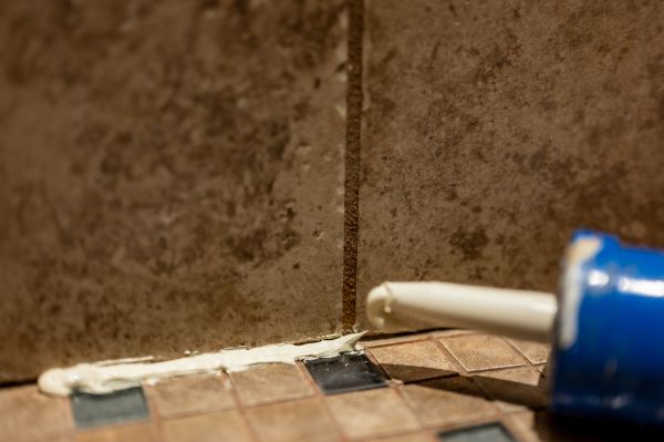 Cost of Shower Caulk Replacement in Rowlett