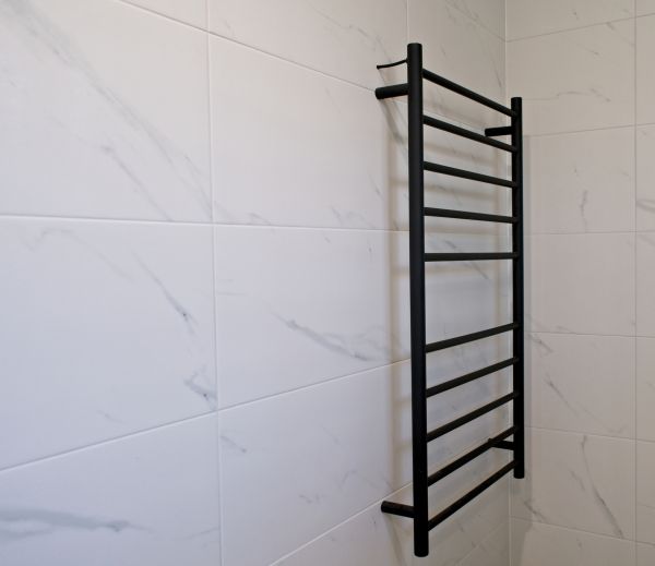 Cost of Towel Rack Installation in Rowlett
